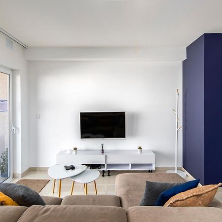 Spacious, Modern & Cosy 2 Bedroom 2 Bathroom Apartment - St. Julians Saint Julian's Bagian luar foto