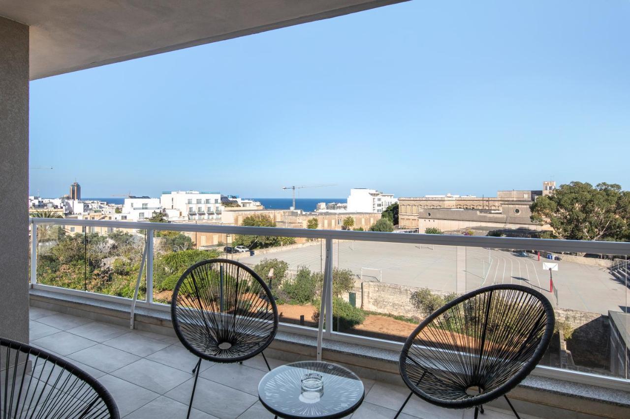 Spacious, Modern & Cosy 2 Bedroom 2 Bathroom Apartment - St. Julians Saint Julian's Bagian luar foto